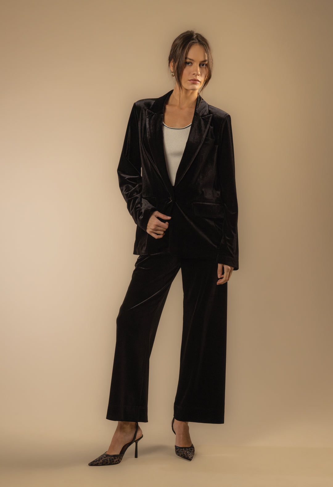 Lizzy Pure Black Blazer - Jackets & Outerwear - Velvet Heart Clothing