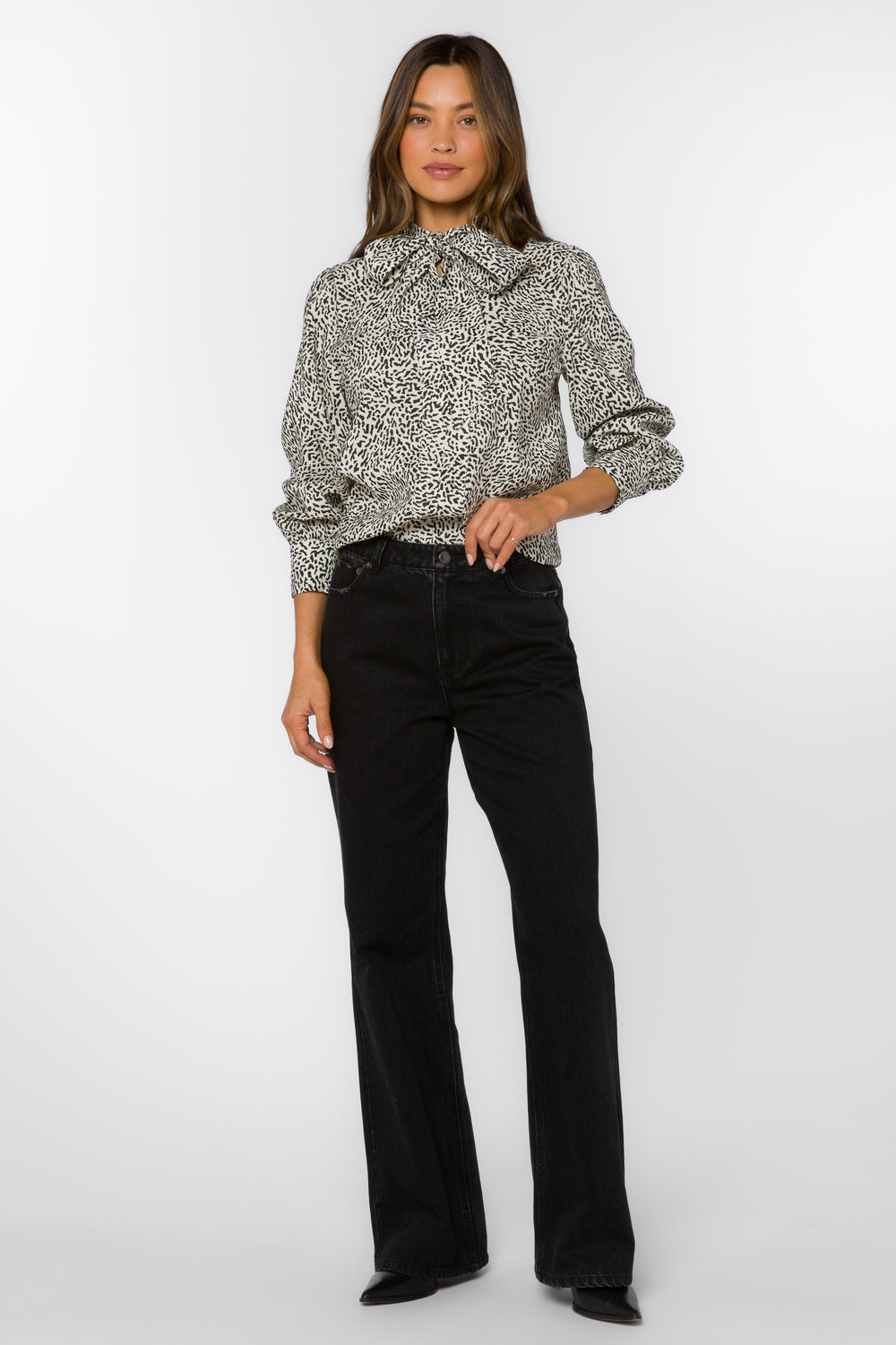 Anastasia Ditsy Snow Leopard Top - Tops - Velvet Heart Clothing