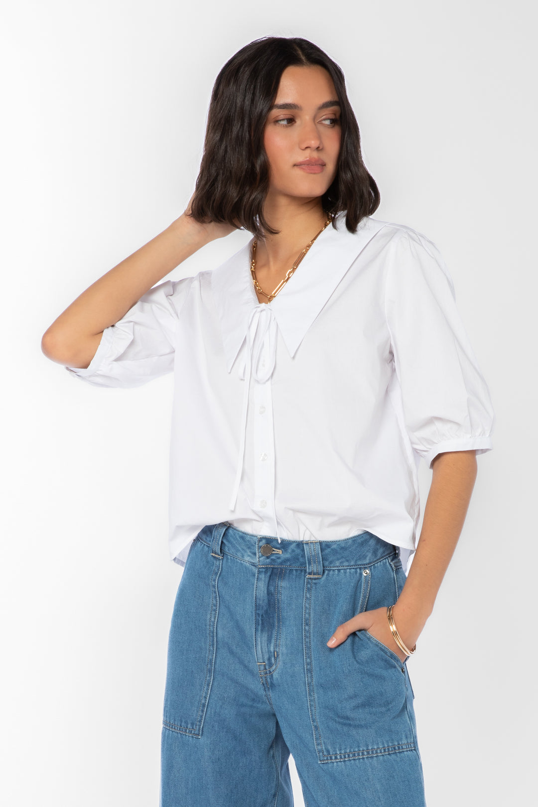 Areli Optic White Top
