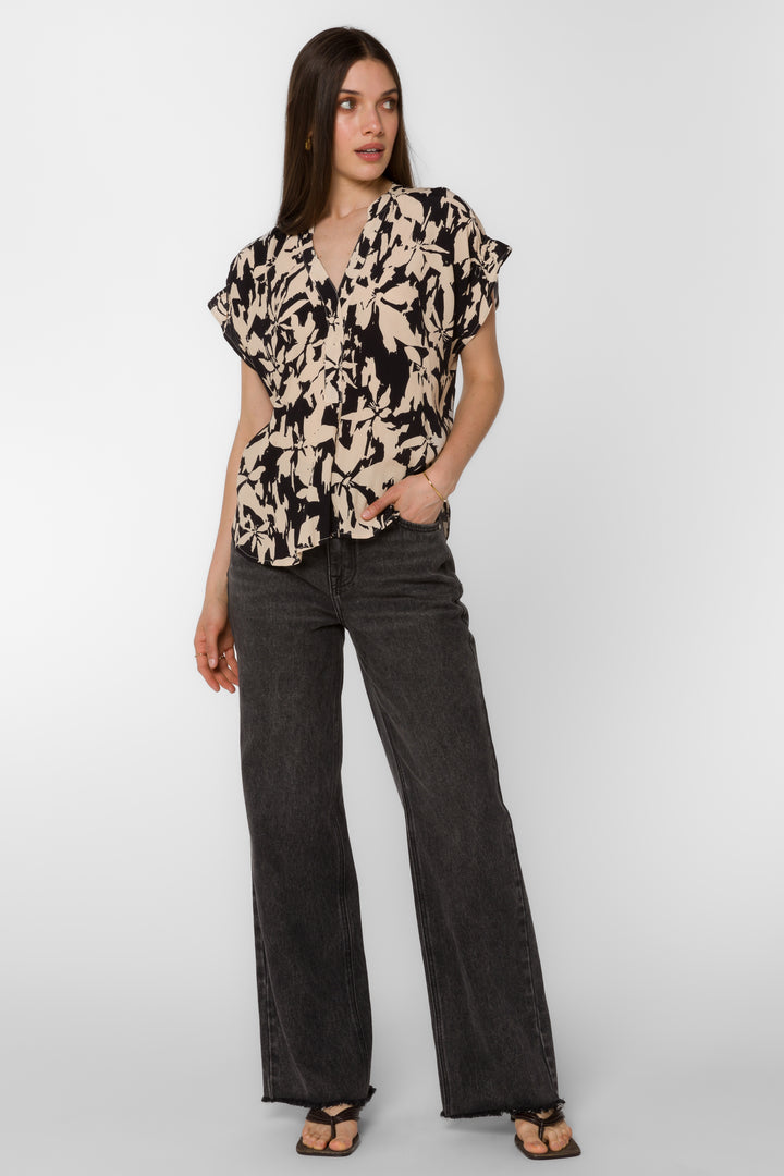 Avery Black Cream Floral Top - Tops - Velvet Heart Clothing