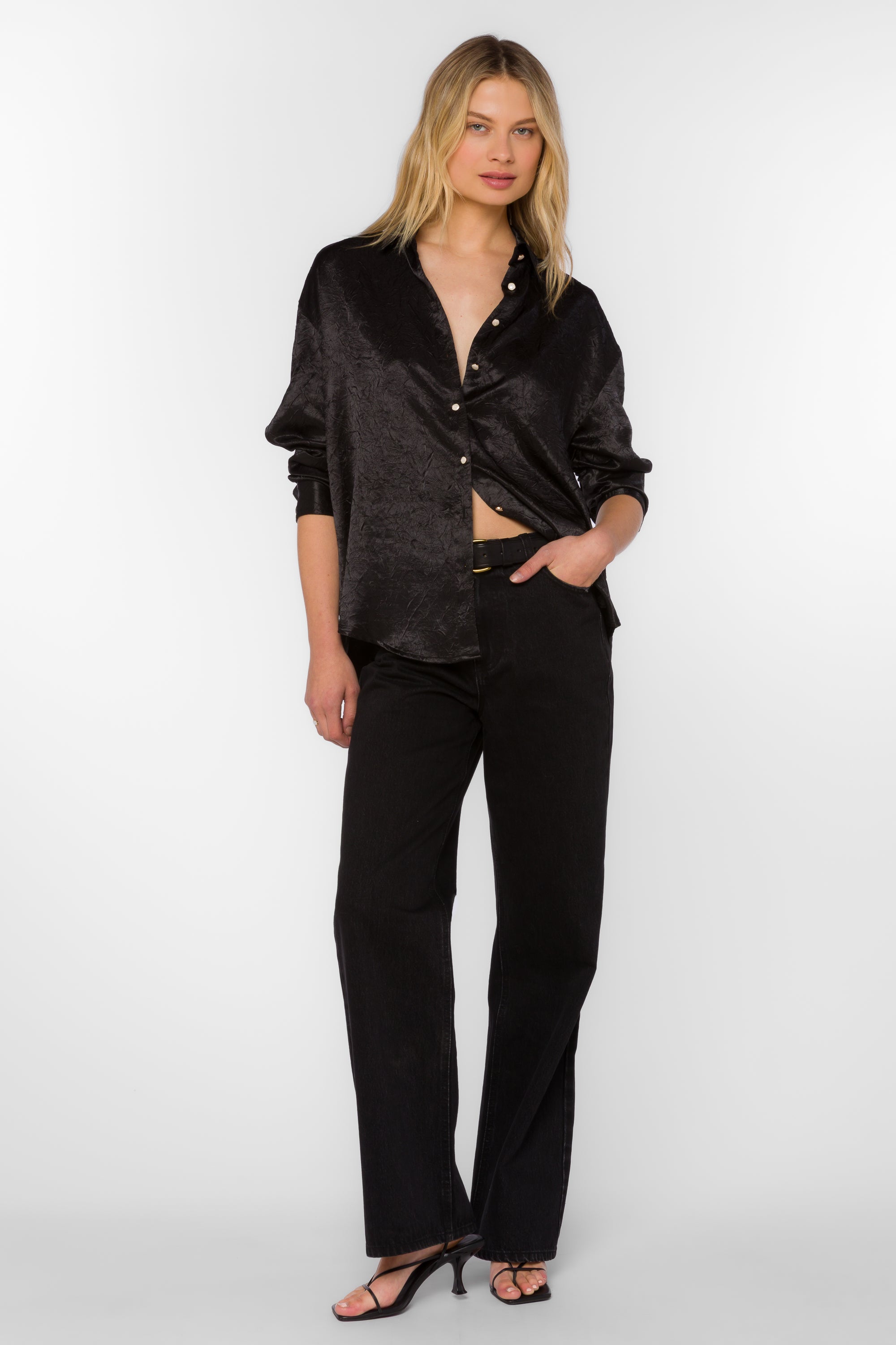 Trendy Women's Blouses, Tanks, & Shirts – Velvet Heart Clothing