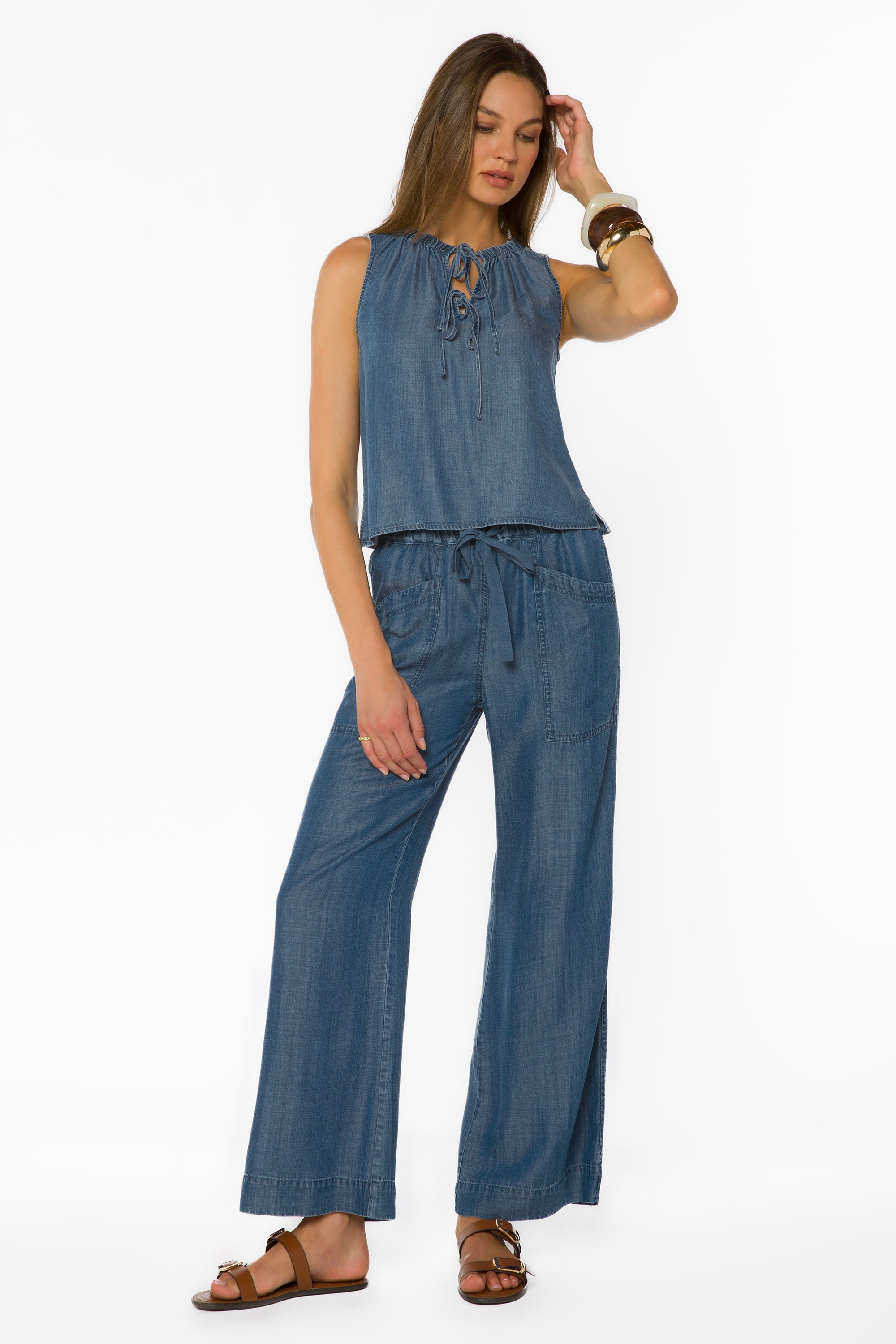 Layla Calva Tank
